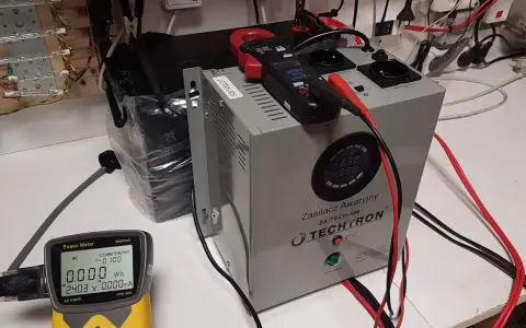 Ile prądu pobiera prostownik do akumulatora? Sprawdź, ile tracisz energii